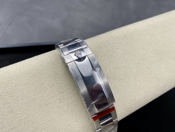 激安ロレックス着用イメージ